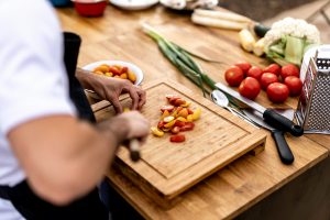 Read more about the article The Benefits of Hiring a Private Chef